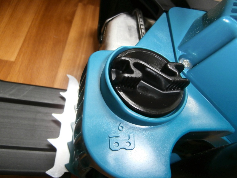 Обзор полупрофессиональной бензопилы makita ea3203s40b