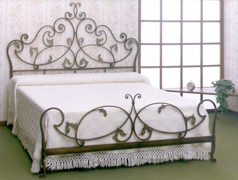 Кованые кровати — виды моделей и особенности. как выбрать? фото.