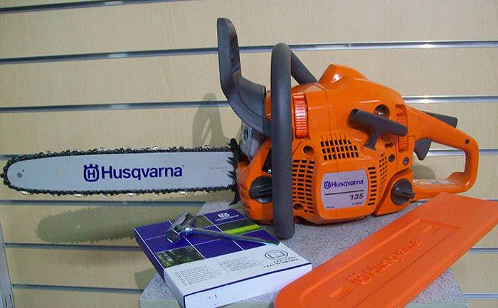 Бензопила Husqvarna 135 — новая модель в новом качестве