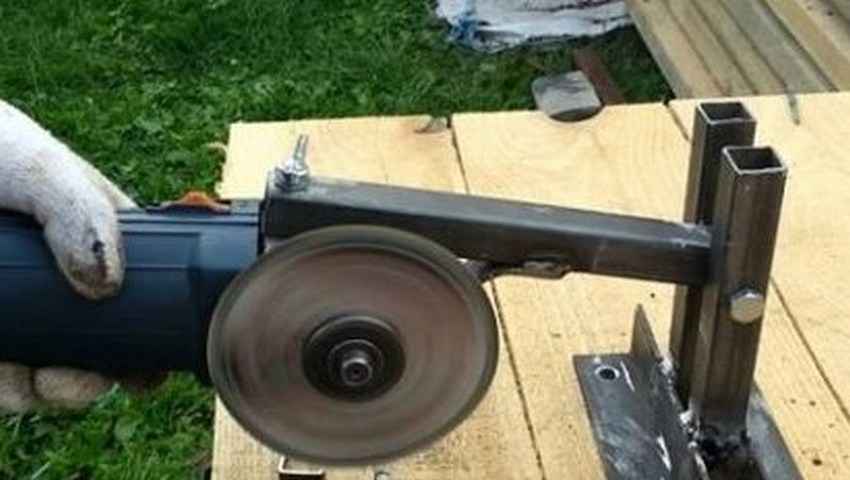 Циркулярка из болгарки своими руками в домашних условиях