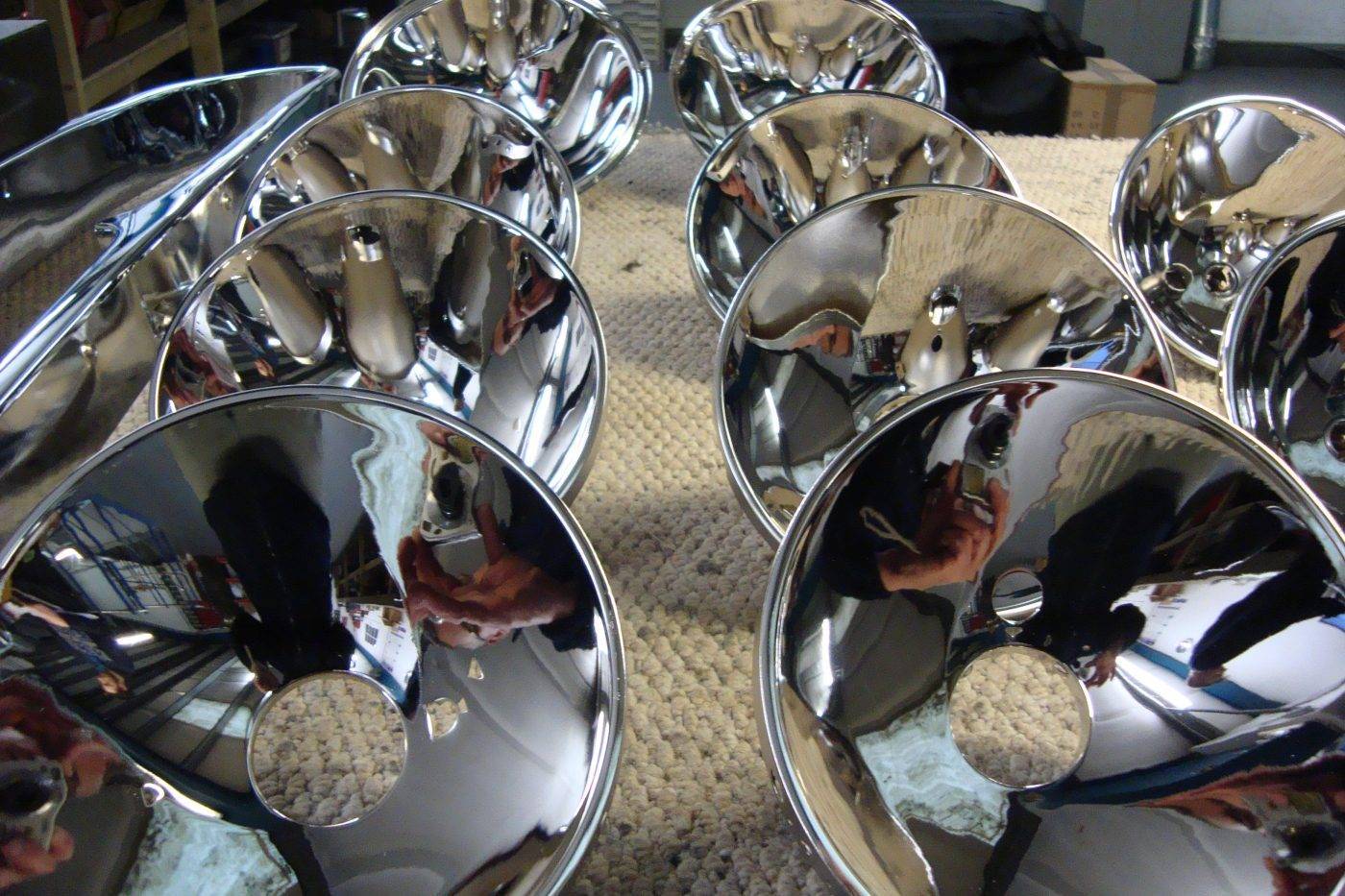 Зеркальная краска хром в баллончиках: как выбрать и использовать для тюнинга автомобиля