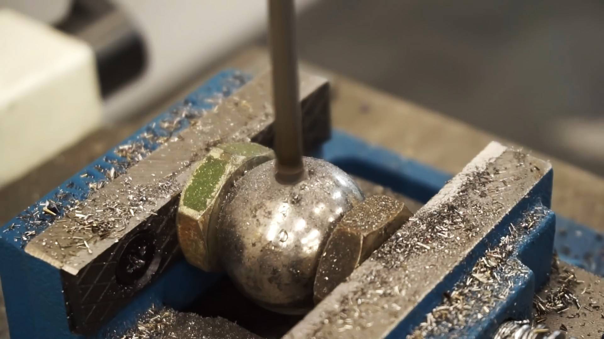 Как просверлить каленую сталь в домашних условиях обычным сверлом