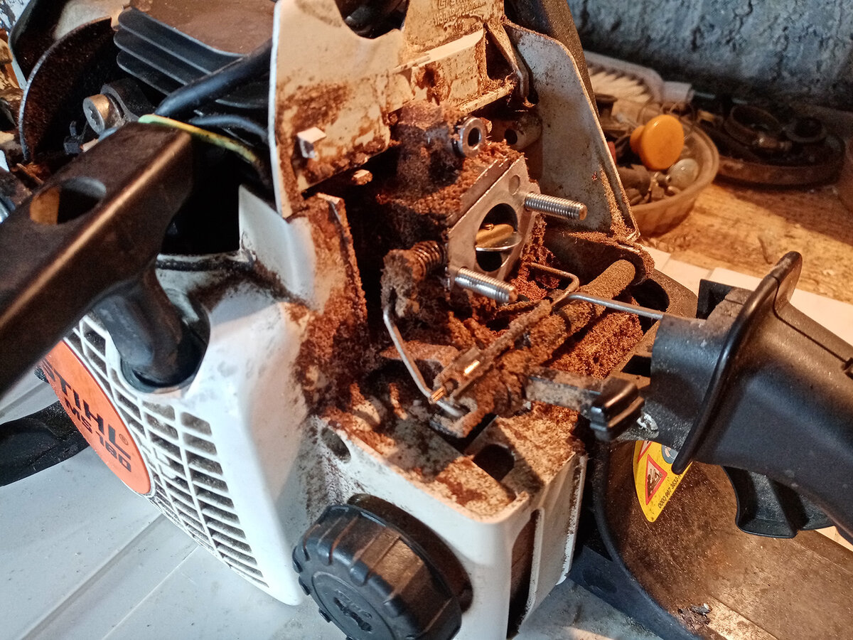 По каким причинам бензопила stihl ms 180 не заводится
