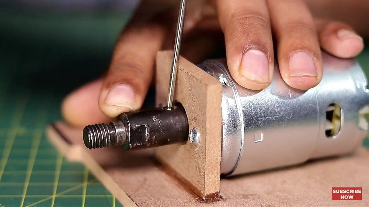 Как сделать мини дрель своими руками из мотора, щетки, блендера