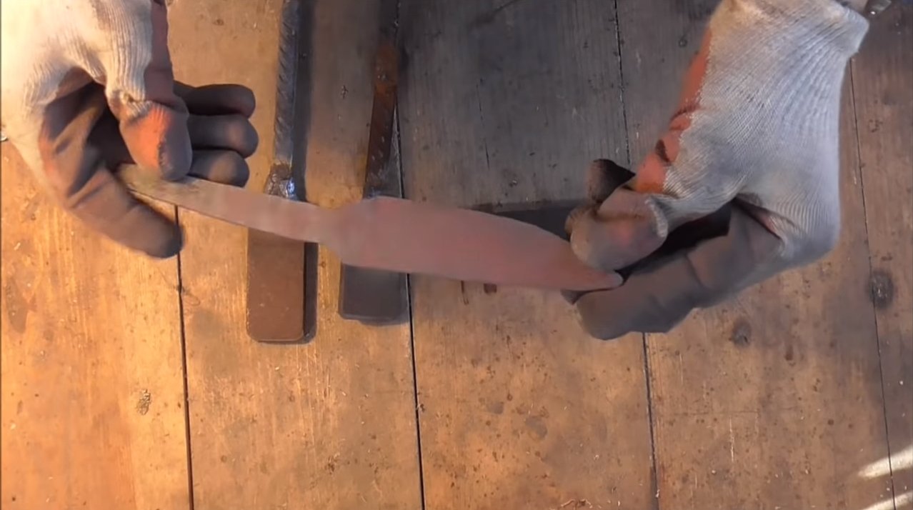Нож из напильника, плюсы и минусы, необходимы материалы и инструменты