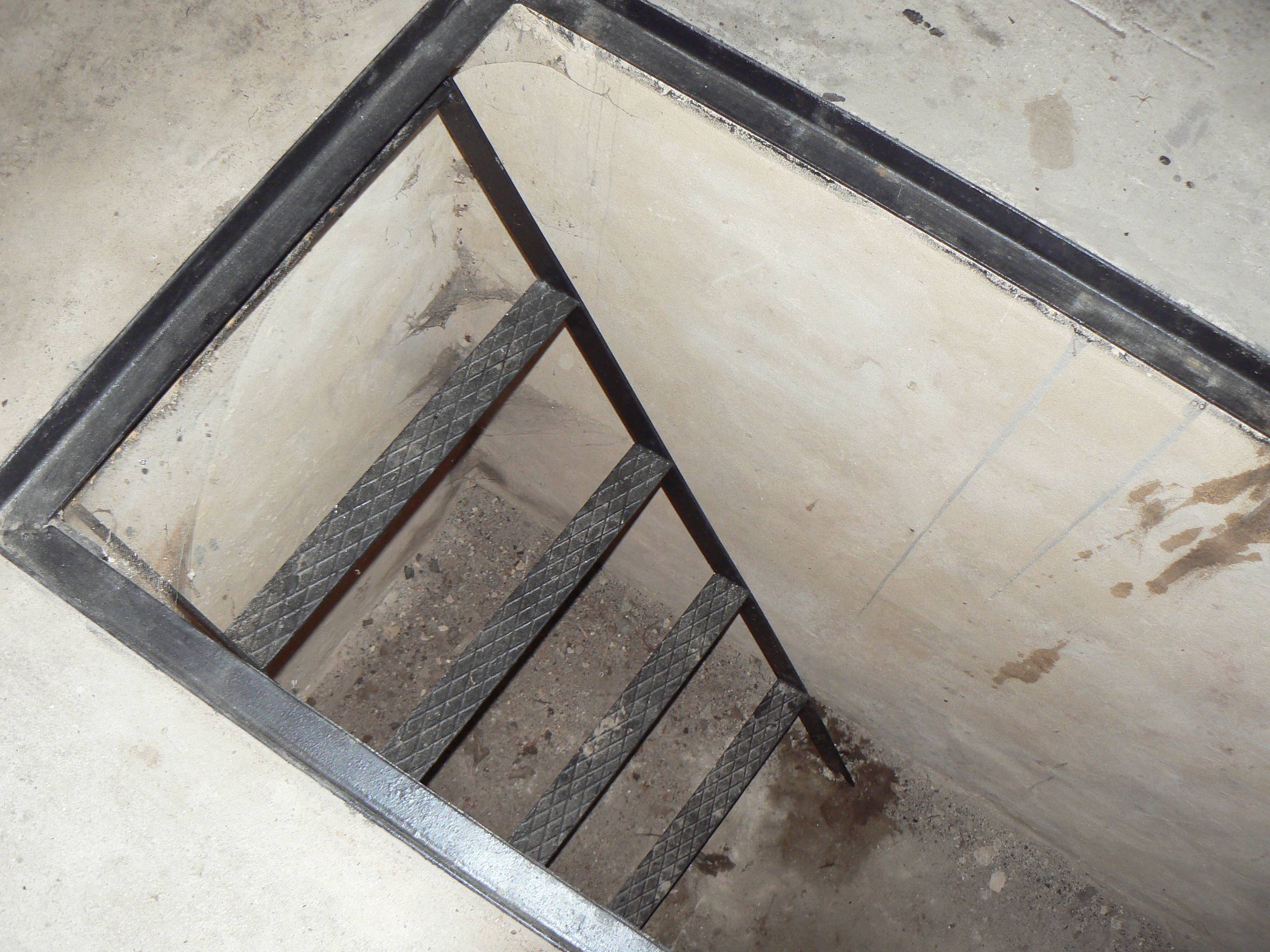 Чертежи лестницы в погреб и подвал